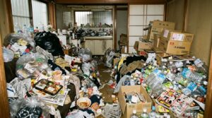 一軒家のゴミ屋敷清掃にかかる実際の費用相場を、間取りと汚れ度別に詳しく解説。費用を大きく左右する5つの要素を優先順位付きで紹介し、見積もり前に確認すべきポイントや支払い方法まで実践的な情報をお届けします。