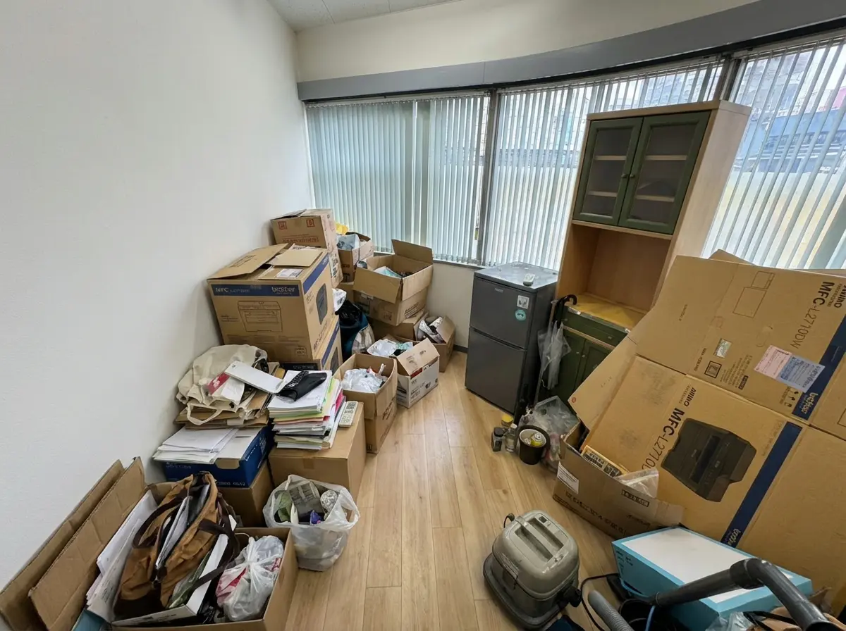 1LDKのゴミ屋敷片付け実績 北海道 札幌市西区 商店街付近 団地_片付け前_35825
