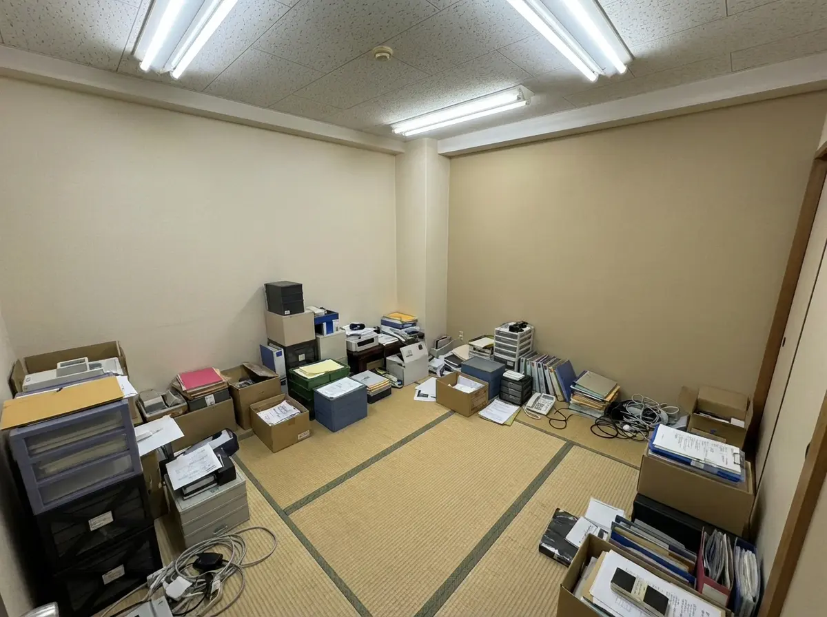 1R（ワンルーム）のゴミ屋敷片付け実績 埼玉県 さいたま市桜区 中心部 団地_片付け前_35129