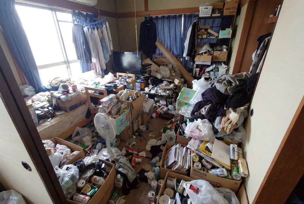 1Kのゴミ屋敷片付け実績 広島県 広島市東区 住宅街 マンション_片付け前_35855