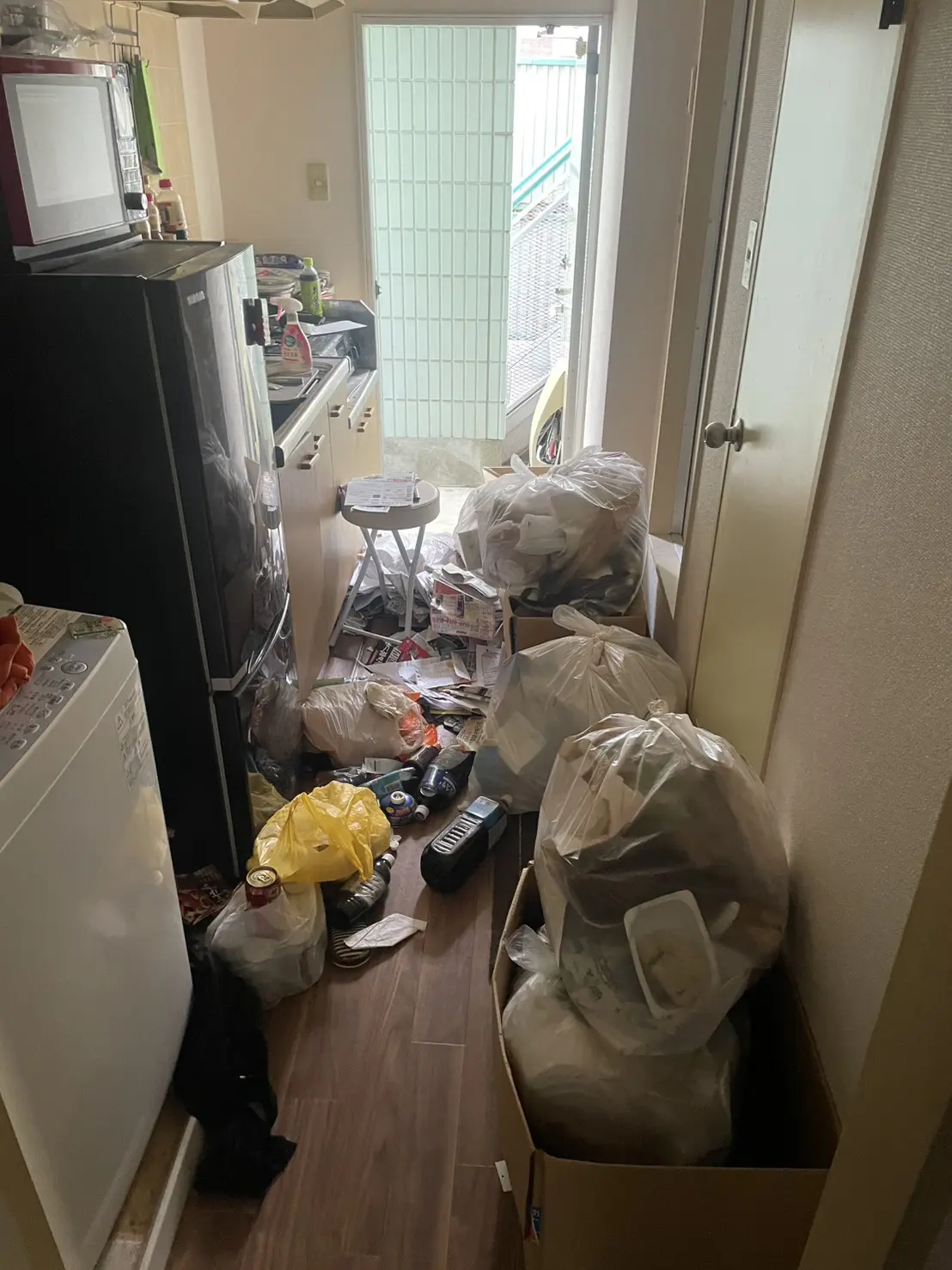 2LDKのゴミ屋敷片付け実績 愛知県 名古屋市千種区 旧市街 一軒家_片付け前_35459
