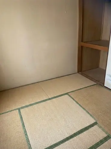 493