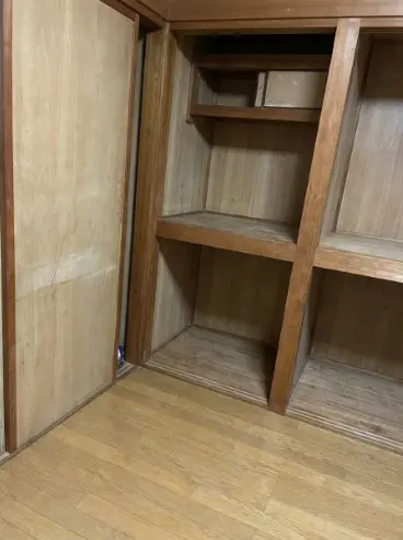 493